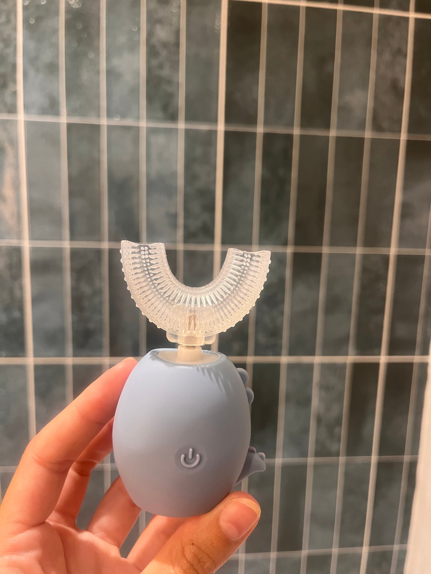 Petite Dent - La brosse à dents électrique en U qui transforme le brossage en jeu